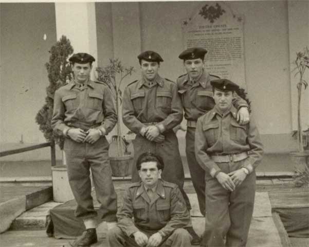 Con altri Marò (tutti chioggiotti) al CAR - Imperia, 1954