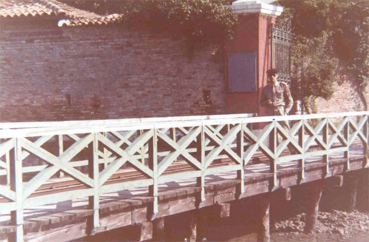 Ponte sulla canaletta