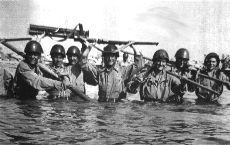 Sbarco nelle acque di Grado , agosto 1952