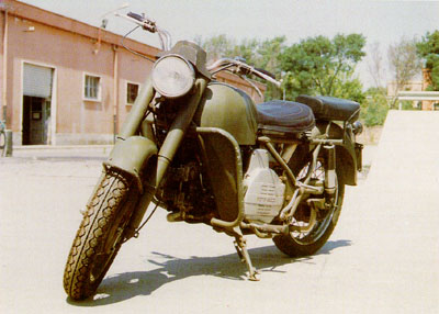 Motociclo Guzzi Falcone