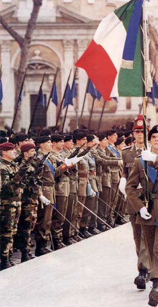 La bandiera dell'Esercito Italiano
