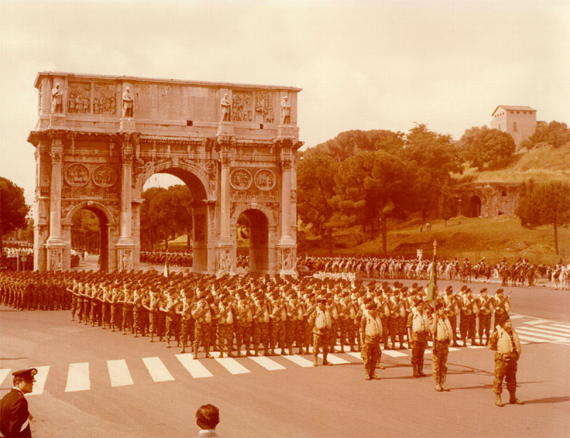 Parata per la Festa della Repubblica - Roma, 2 giugno 1975