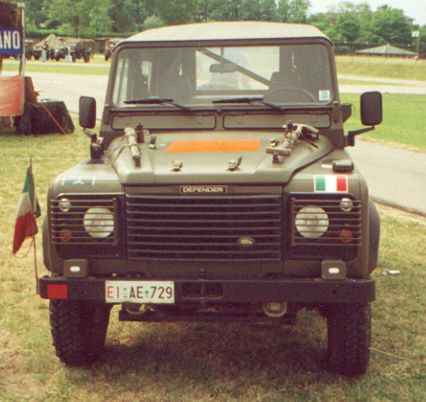 Land Rover "Defender 90"