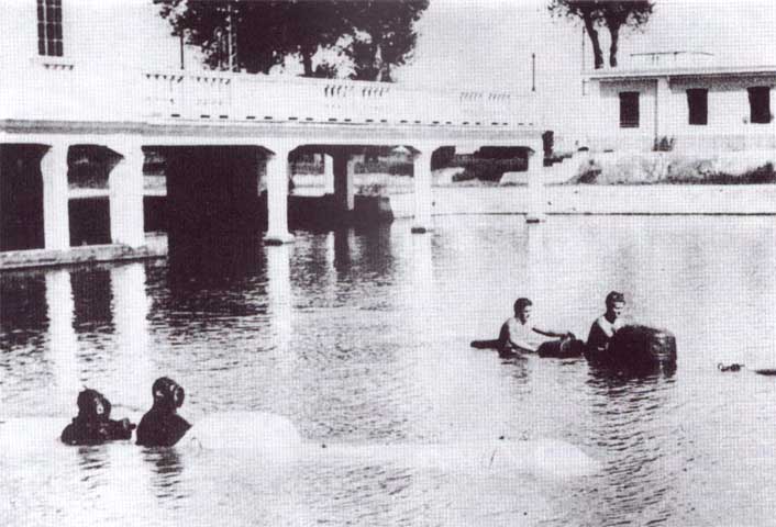 Prove comparative tra un semovente tipo S.S.B. ed un S.L.C. nelle acque si Sant'Andrea nell'estate del 1945