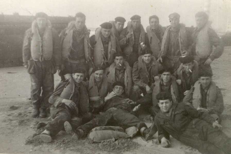 Foto di gruppo dopo l'esercitazione - Cavallino, 1960