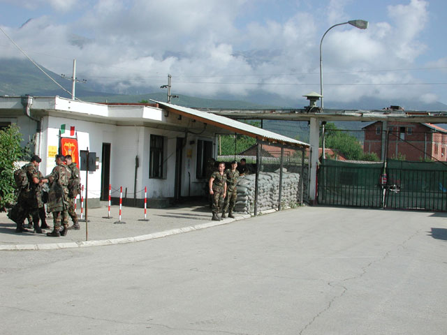 L'ingresso della base